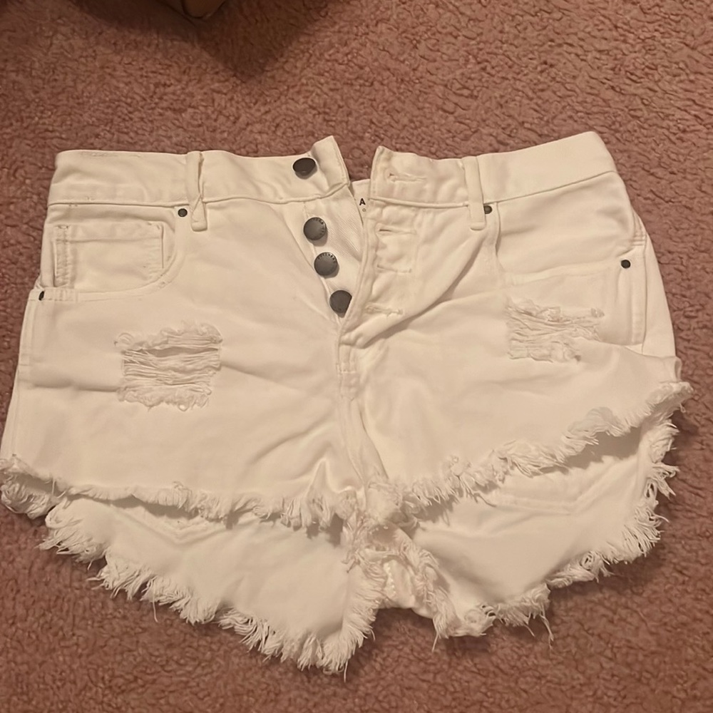 Bullhead white shorts